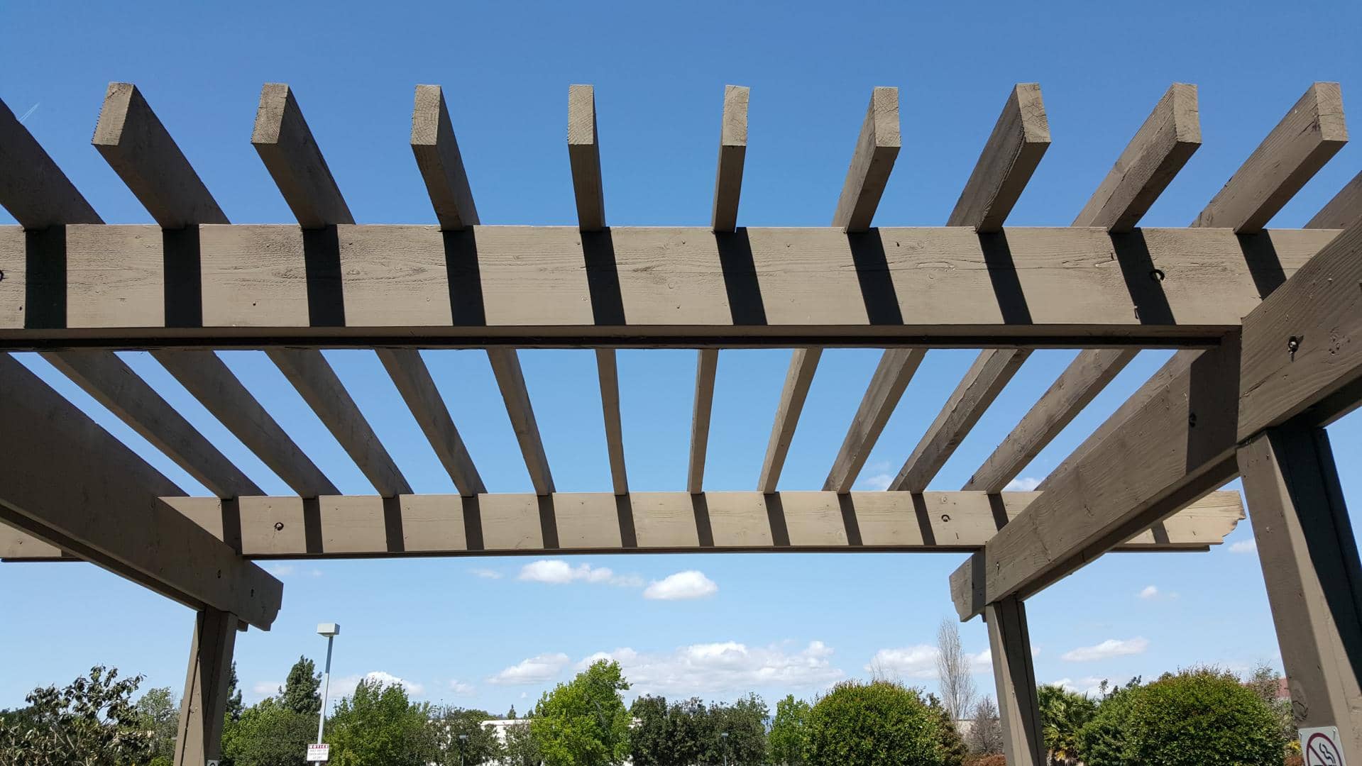 Pergola Fabrication vs. Pre-Made Pergolas: Which is Better for You?